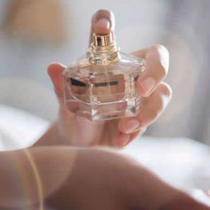 استفاده از ادکلن در نقاط مختلف بدن